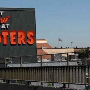 Hooters Bankruptcy Reorganization Plan Converted to Chapter 7 Bankruptcy